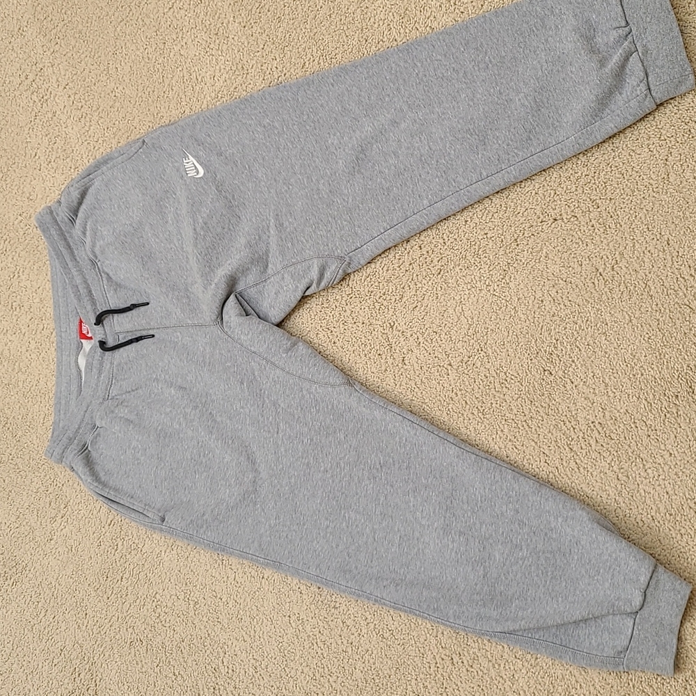 Nike Men’s Gray Sweatpants- Size L